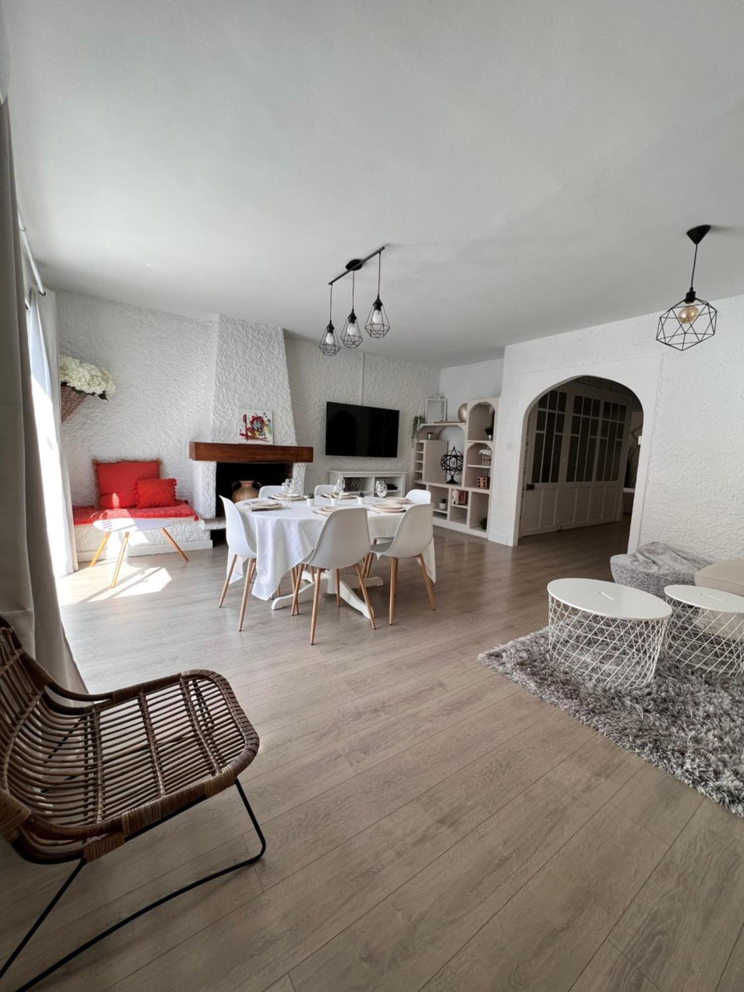 Gorgeous Town House Vila Narbona Exterior foto